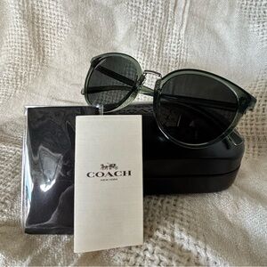 Coach Hangtag Round Sunglasses CR646 — NWT ✨ Transparent Green 100% UV